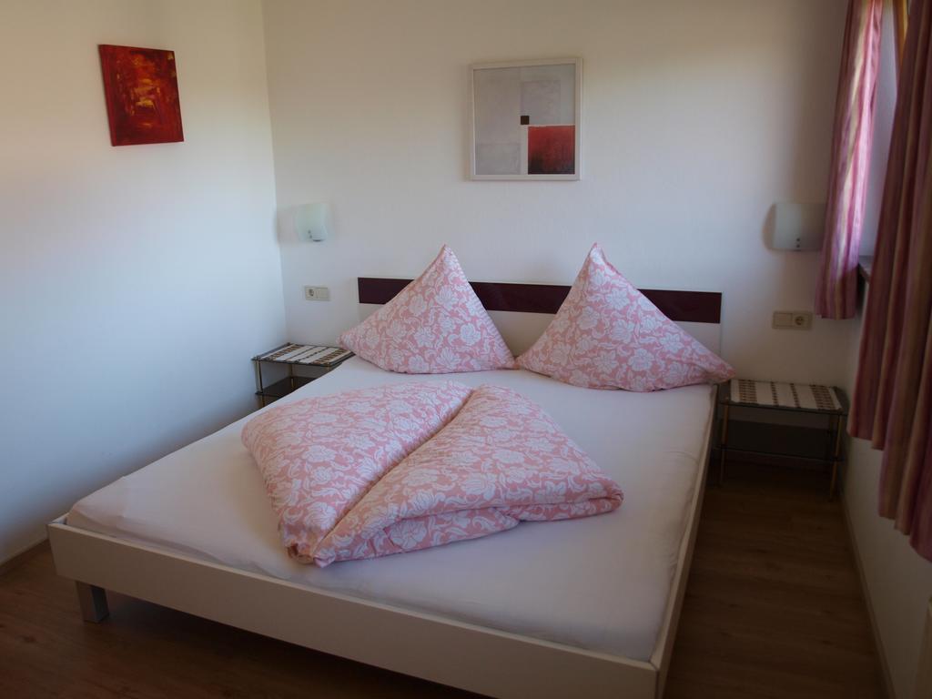 Ferienwohnungen Sommavilla Fulpmes Habitación foto